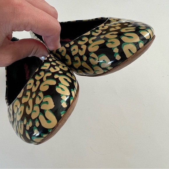 Louis Vuitton Feline Patent Ballerina Flats - Picture 13 of 14